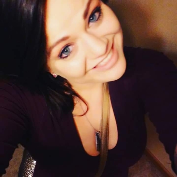 Meet your Posher, Jessica - Picture 1 of 1